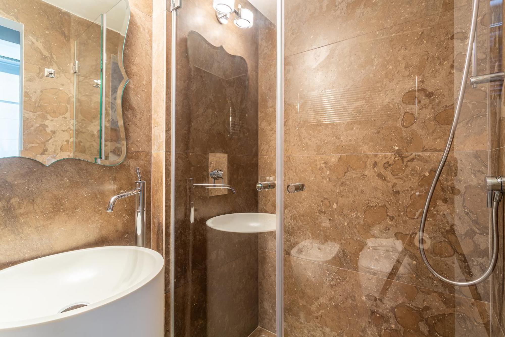 Apartment Iflat Pantheon Elegant 3-bedroom