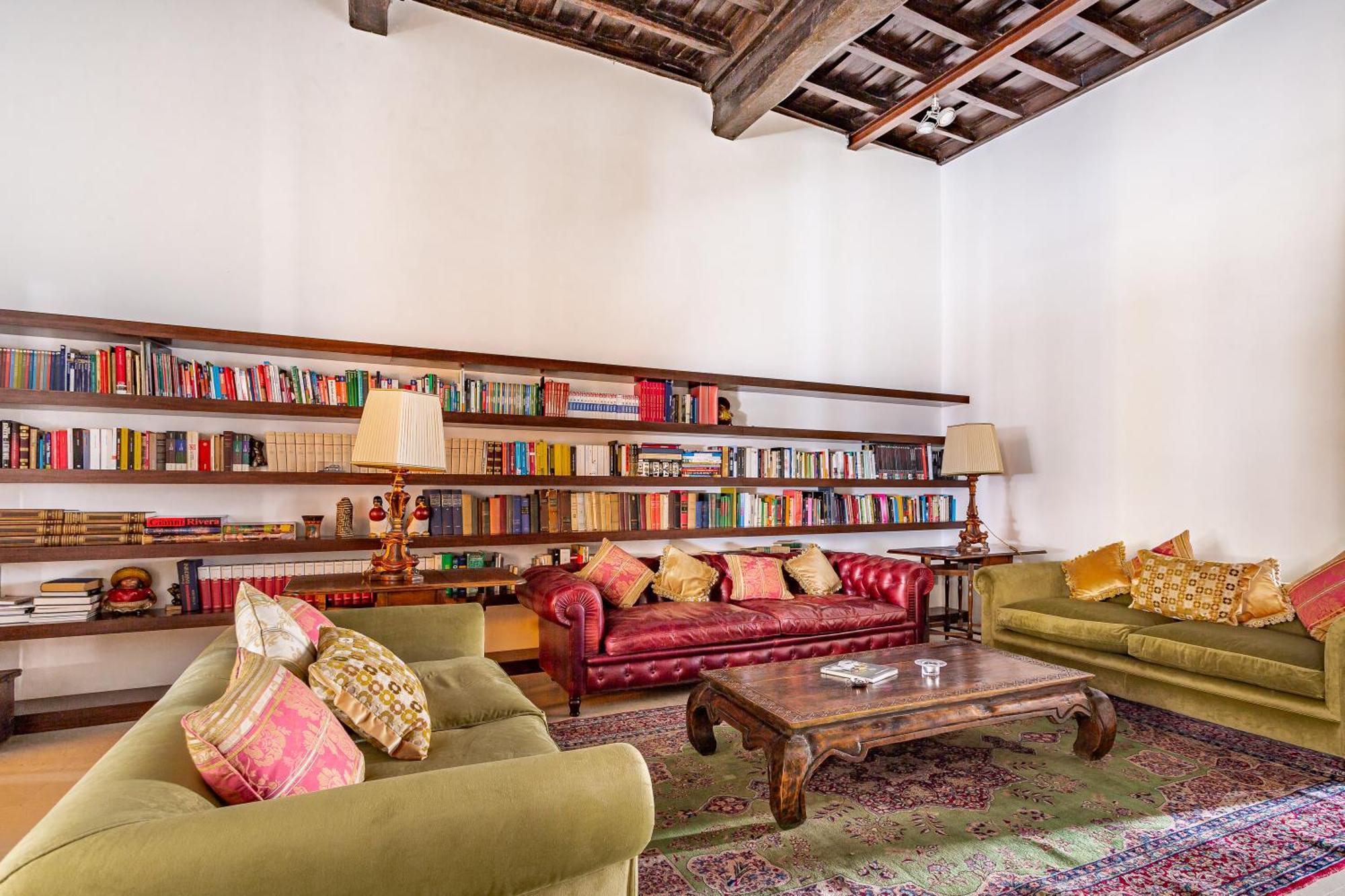 Iflat Pantheon Elegant 3-bedroom Apartment