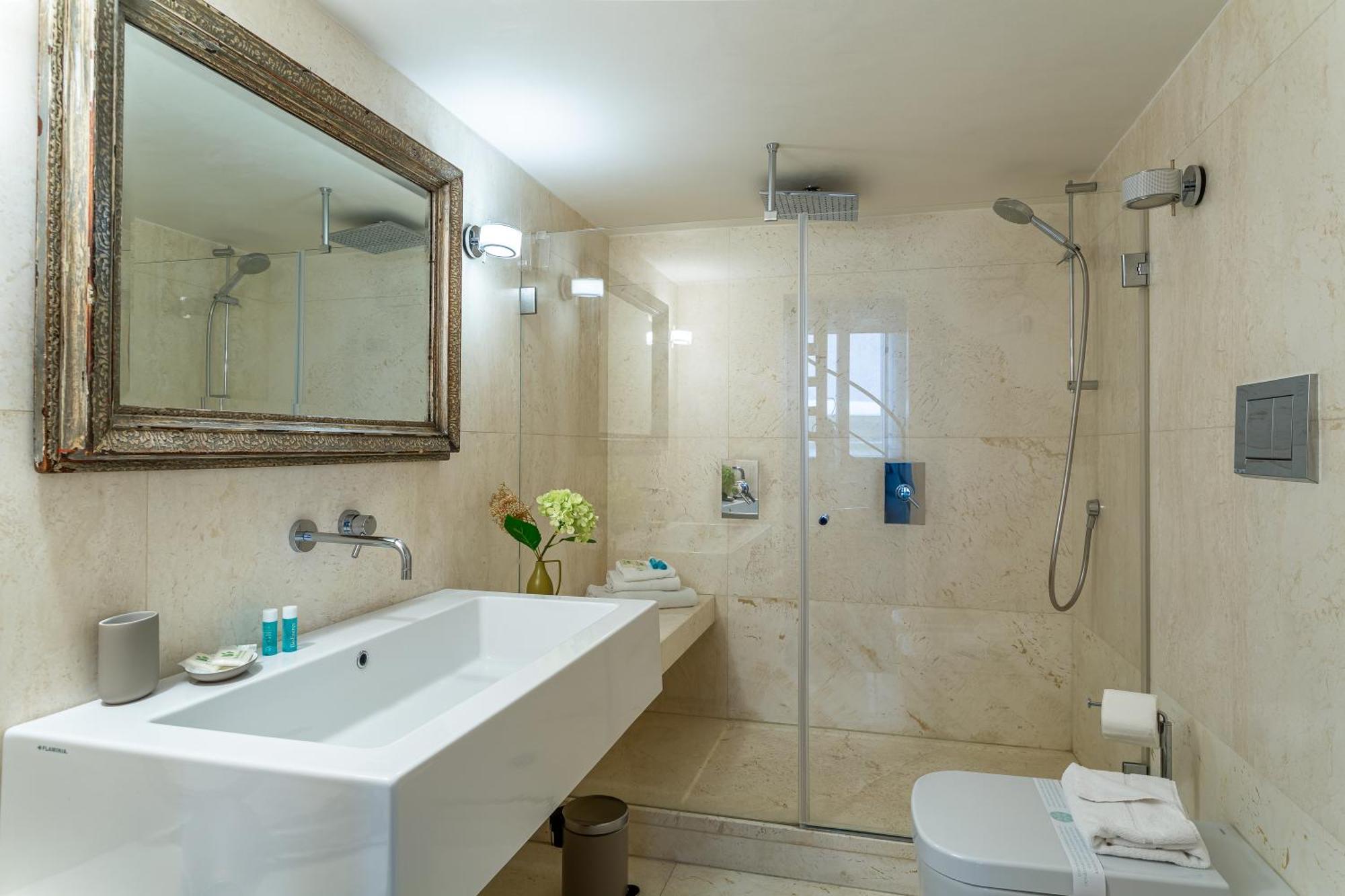 Iflat Pantheon Elegant 3-bedroom Rome