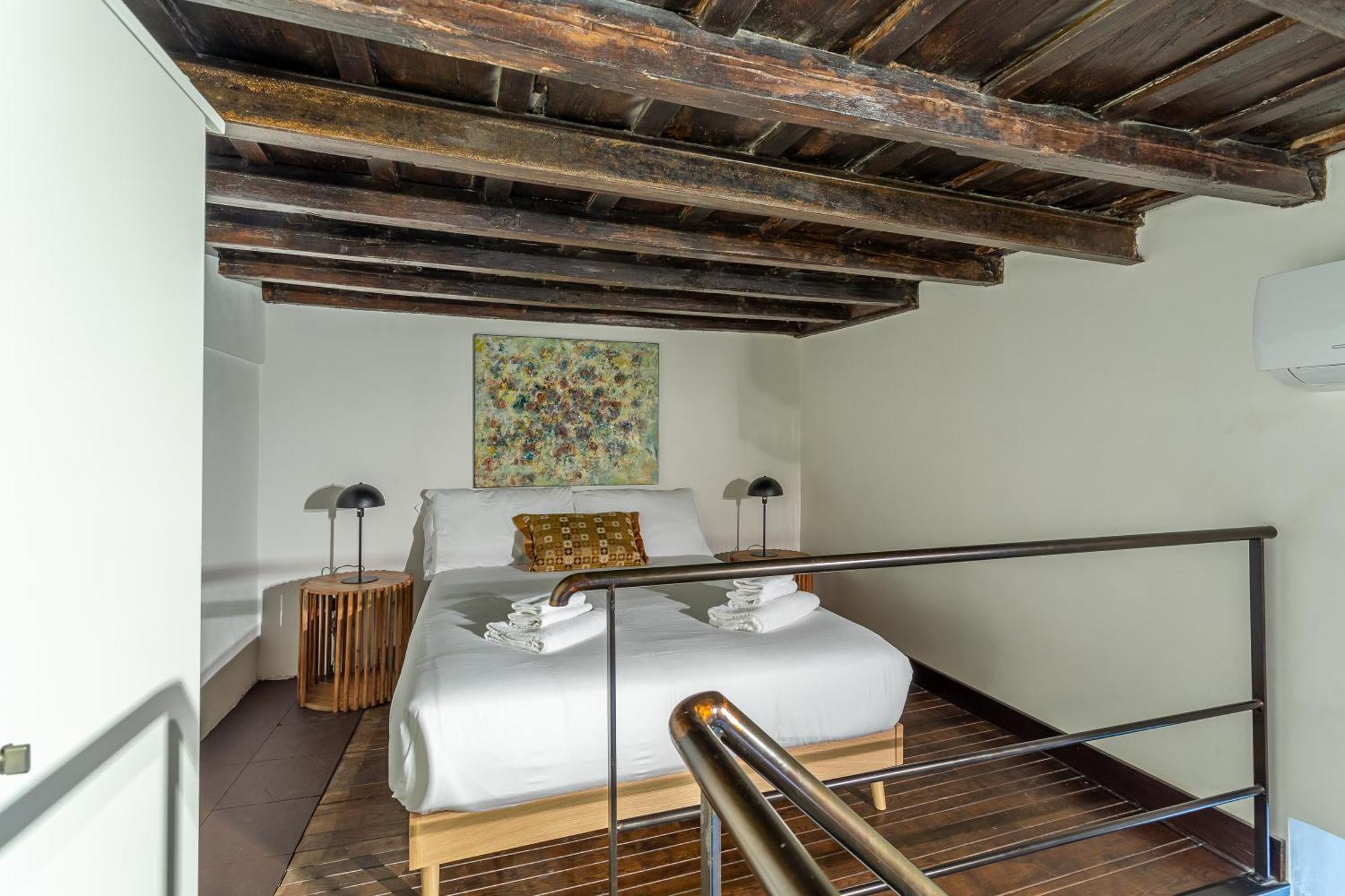 Iflat Pantheon Elegant 3-bedroom Apartment