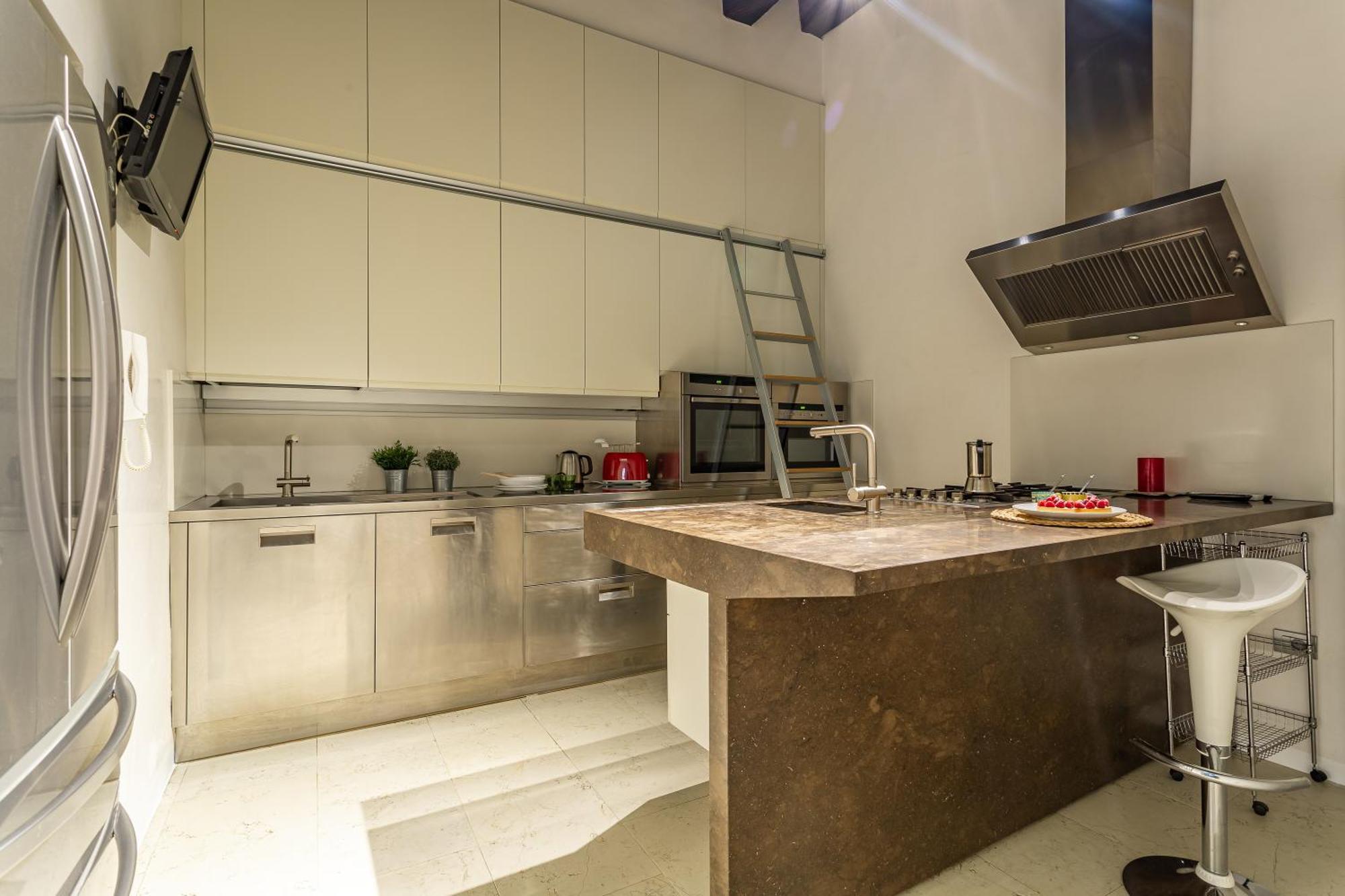 Apartment Iflat Pantheon Elegant 3-bedroom Rome